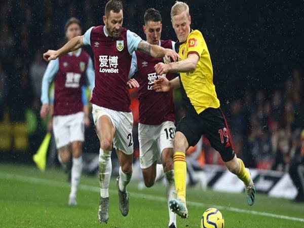 Burnley đối đầu Watford