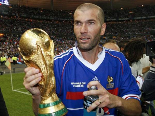 Zidane là một trong những tiền vệ vĩ đại nhất lịch sử bóng đá