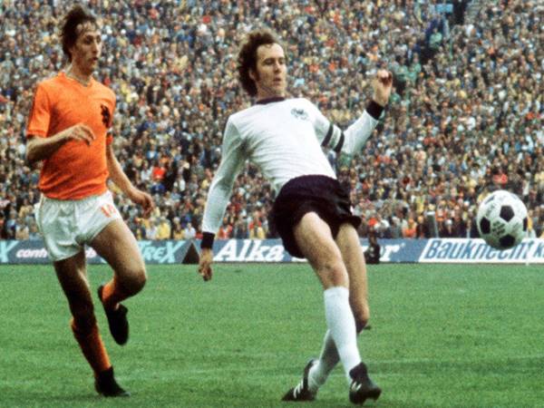 Beckenbauer đá vị trí nào? Beckenbauer đá vị trí nào?
