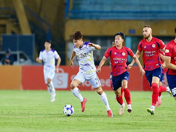 Tin CAHN: Nhường cơ hội vô địch cho đội khách