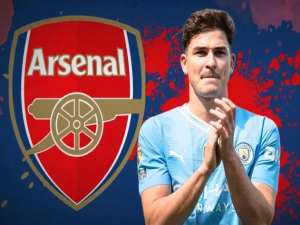 Tin BĐ: Shaun Wright-Phillips khuyên Arsenal chiêu mộ Julian Alvarez