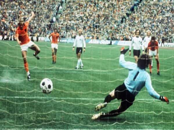 Những đội bóng và cầu thủ huyền thoại gắn liền với Total Football