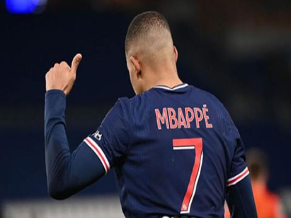Số áo của Mbappe qua mỗi mùa giải có gì khác biệt?