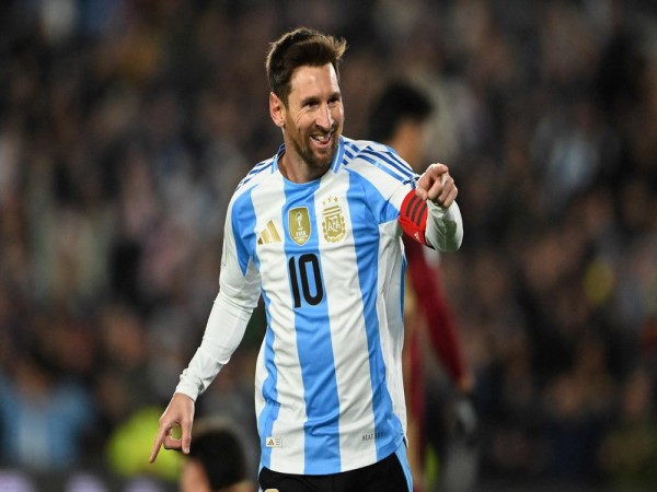 Tin BĐ: Messi rực sáng với cú đúp, Argentina thắng đậm