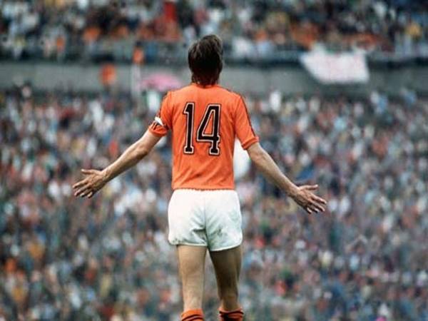 Tìm hiểu số áo Johan Cruyff từng mặc trong sự nghiệp Tìm hiểu số áo Johan Cruyff từng mặc trong sự nghiệp