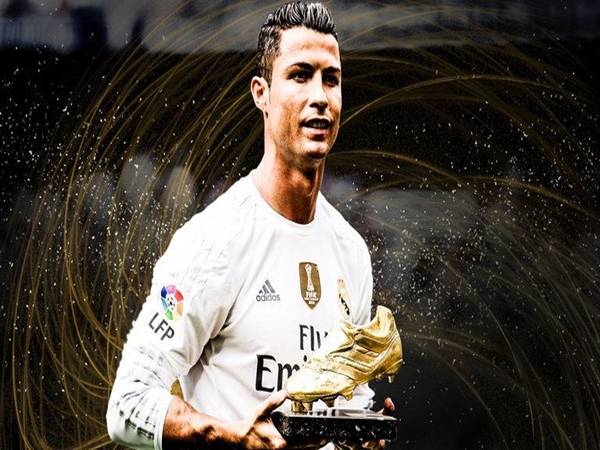 Cristiano Ronaldo là tiền đạo Real Madrid vĩ đại