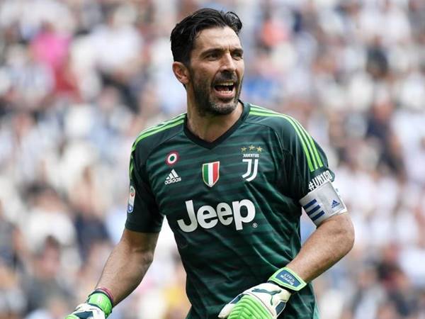 thủ môn huyền thoại Juventus